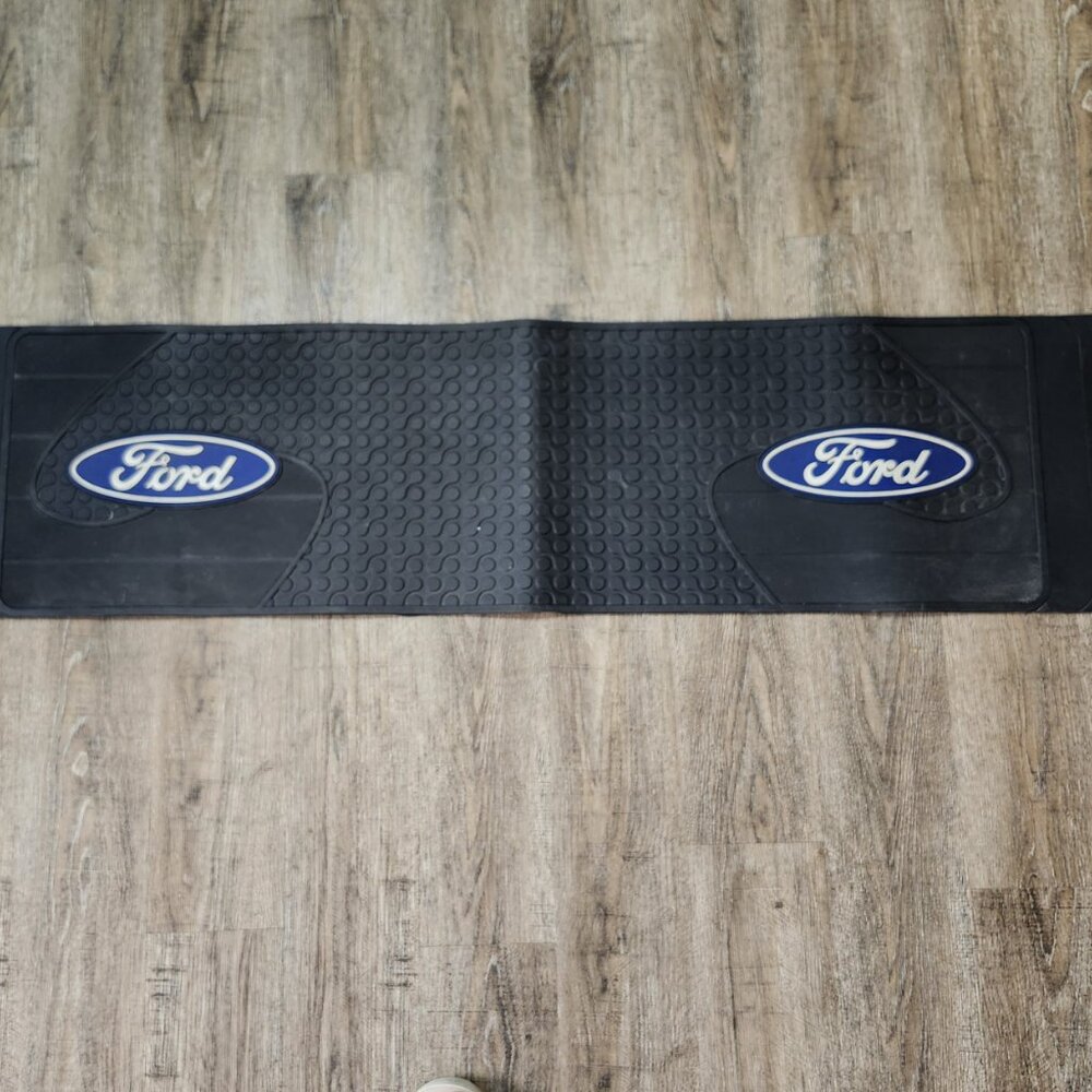 Ford rubber floor mats runner/2 sqaure ones - Picture 8 of 12